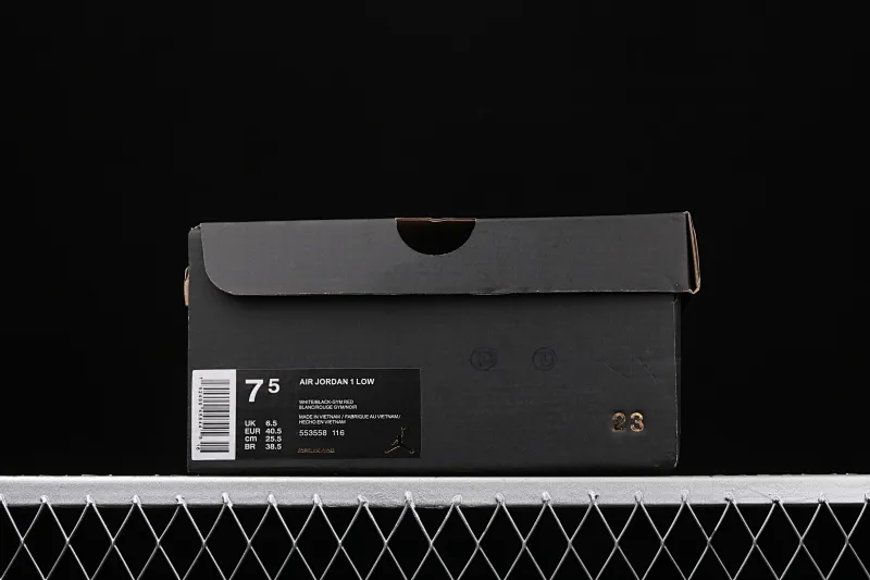 All Categories Air Jordan Jordan Series Basketball Shoes Air Jordan 1 Low New Version Air Jordan 1 Low AJ1 Joe 1 Low Top Leather Black Toe 553558-116